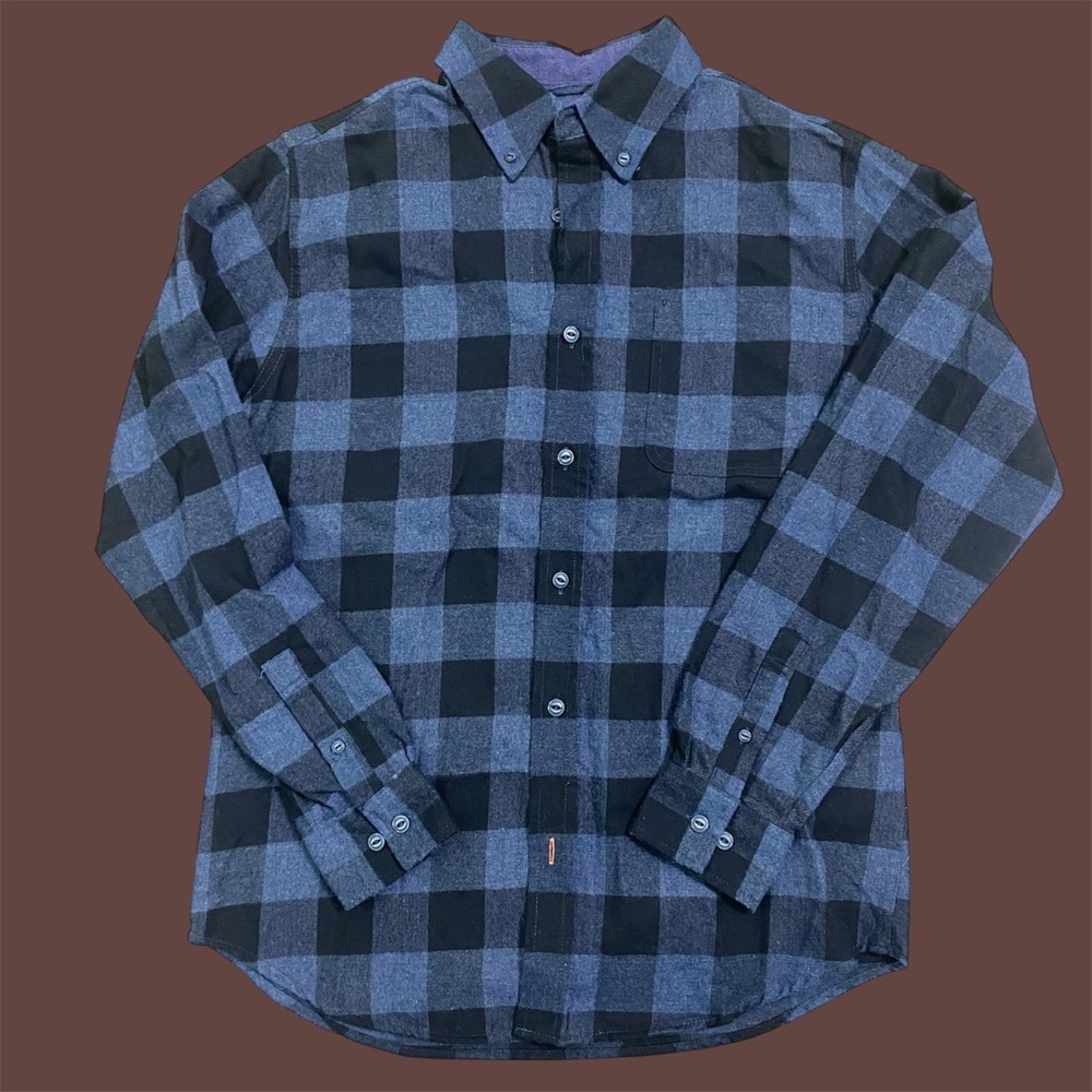 Weatherproof blue plaid button down size medium